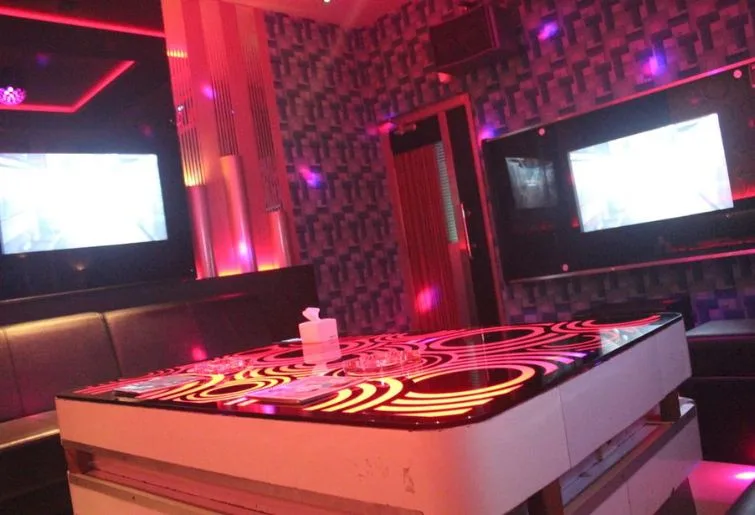 Enjoy Warm Cilacap Evenings at New Avior Lounge & Karaoke